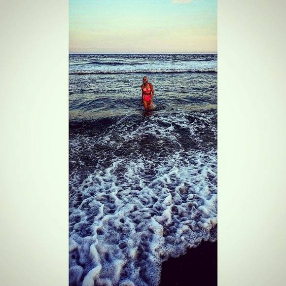 Meet your Posher, Danielle - Picture 1 of 1